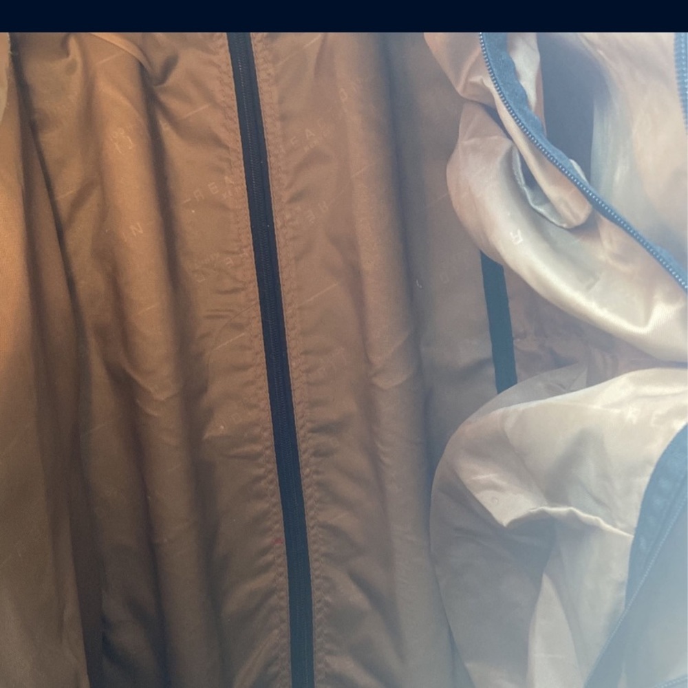 Luggage suitcase / pickup or roll